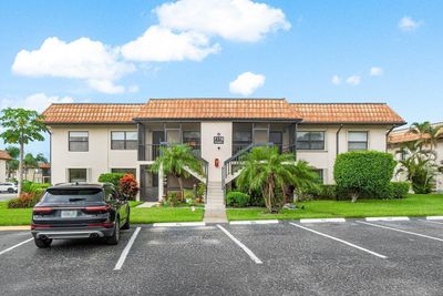 204 - 7178 Golf Colony Court, Condo with 2 bedrooms, 2 bathrooms and null parking in Lake Worth FL | Image 2