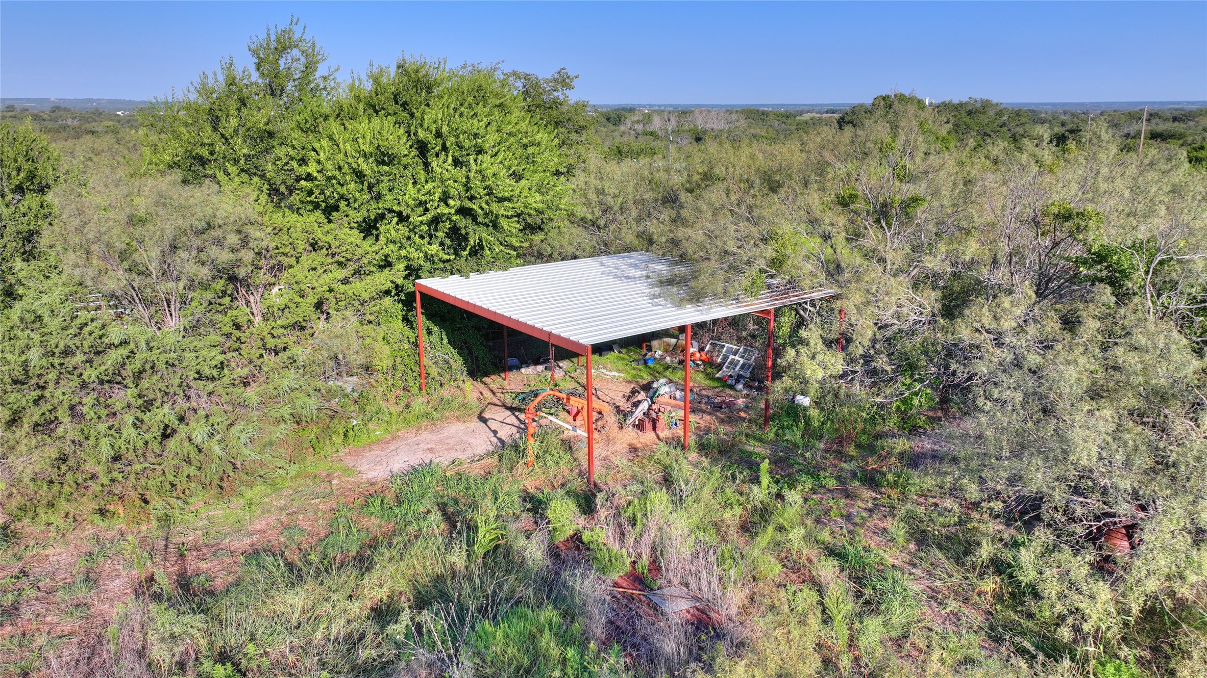 Land in Lipan 5