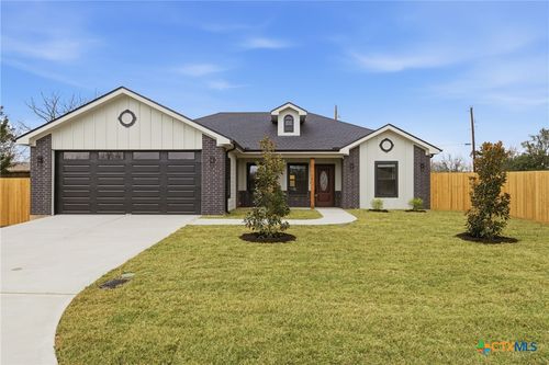 413 E Hamilton Ave, Rockdale, TX, 76567-2362 | Card Image