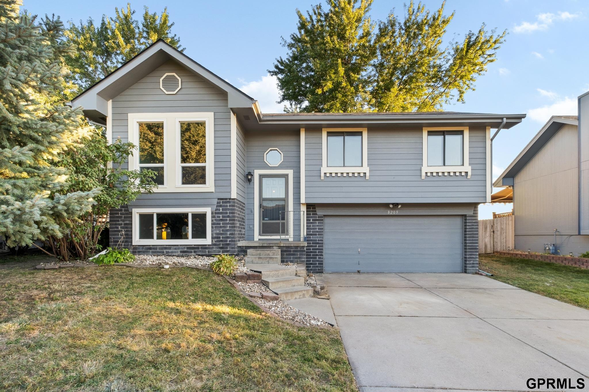 Vernon Ave, Omaha, NE 68134