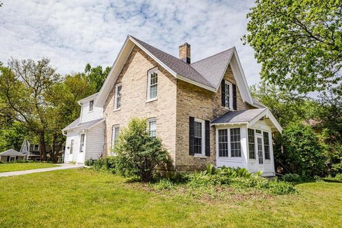 8515-8513 W North Avenue, Wauwatosa, WI, 53226 | Card Image
