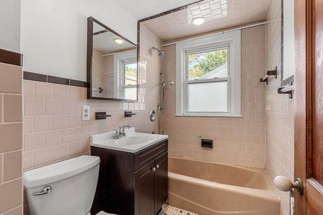 24 - 22 Burpee Rd, Home with 6 bedrooms, 2 bathrooms and 3 parking in Swampscott MA | Image 33