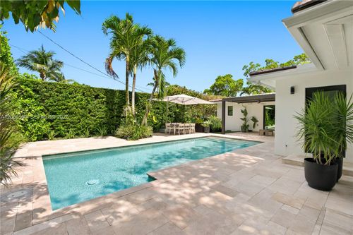 0-835 Malaga Ave, Coral Gables, FL, 33134-6412 | Card Image