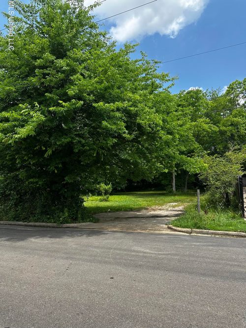 633 Vine St, Starkville, MS, 39759 | Card Image
