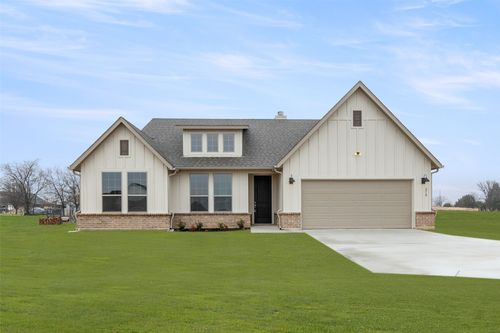210 Read Ranch Dr, Paradise, TX, 76073-2777 | Card Image