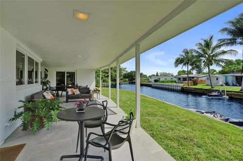 1821 Nw 33rd Ct, Oakland Park, FL, 33309-5738 | Card Image