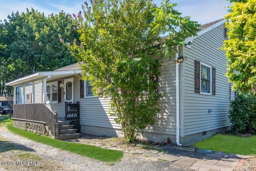 2217 Old Mill Rd, Spring Lake, NJ, 07762-2433 | Card Image