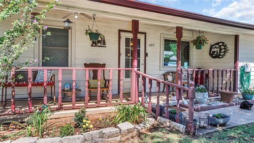 407 N Missouri St, Elmore City, OK, 73433-9370 | Card Image