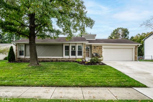 7901 Hampton Pl, Fishers, IN, 46038-1428 | Card Image