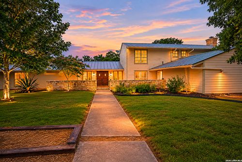 208 Front St, Comfort, TX, 78013-2129 | Card Image
