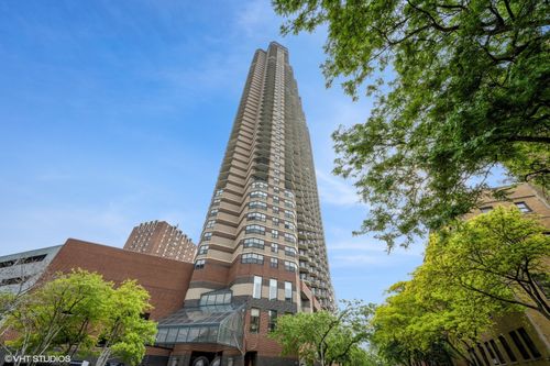 apt-3910-3660 Lake Shore Dr, Chicago, IL, 60613-5317 | Card Image