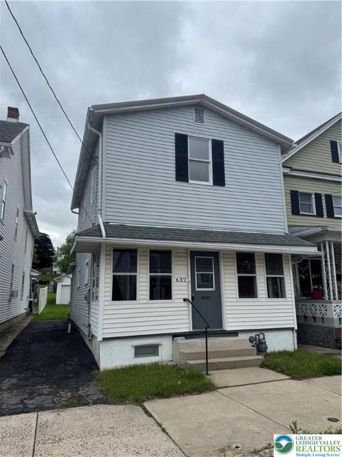 432 N 3rd St, Lehighton Borough, PA, 18235-1425 | Card Image