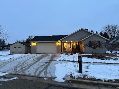 520 Bittersweet Ln, Waupun, WI, 53963-1078 | Card Image