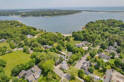 5 Putnam Ave, Cotuit, MA, 02635-2822 | Card Image