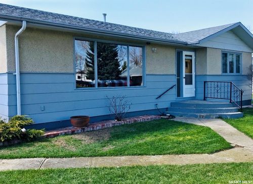 318 Brownlee Street, Morse, SK, S0H3C0 | Card Image