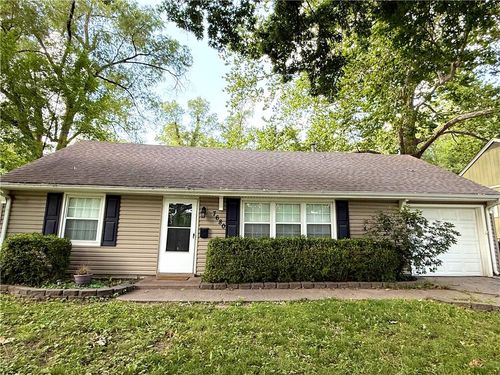 7680 Rainbow Dr, Prairie Village, KS, 66208-3655 | Card Image