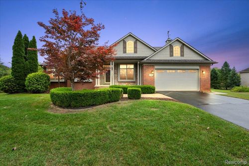 1387 Harwood Dr, Oxford, MI, 48371-4483 | Card Image