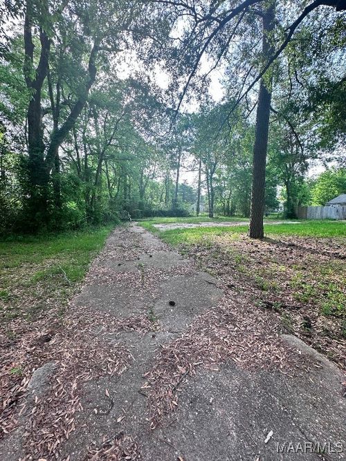3921 S Court St, Montgomery, AL, 36105-2811 | Card Image