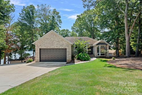849 Kemp Rd, Mooresville, NC, 28117-6626 | Card Image