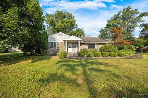 14 Pebble Hill Rd N, Syracuse, NY, 13214-2406 | Card Image