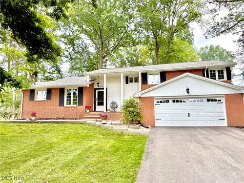 1122 Sunset Blvd Sw, North Canton, OH, 44720-3564 | Card Image