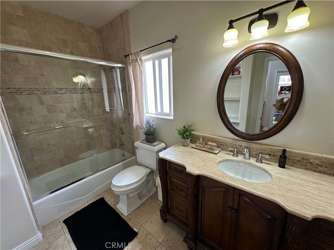 Full Secondary Bath near bedrooms 2 and 3 | Image 32