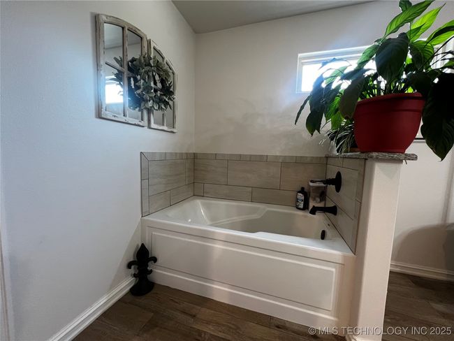 16265 N 573 Rd, House other with 3 bedrooms, 2 bathrooms and null parking in Tahlequah OK | Image 19