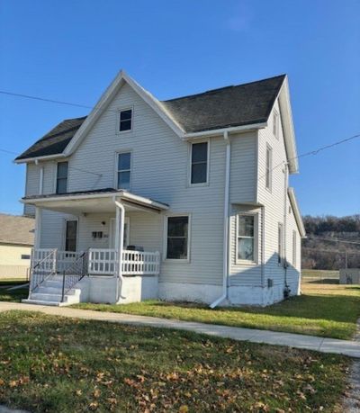 302 Sumner Street, House other with 3 bedrooms, 2 bathrooms and null parking in Decorah IA | Image 1