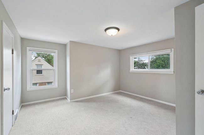 31-web-or-mls-Lombardy Ln-S0107-031.jpg | Image 21