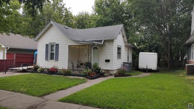 710 Cottonwood St, House other with 2 bedrooms, 1 bathrooms and null parking in Emporia KS | Image 1