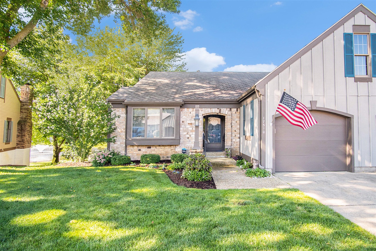 Meadow Wood Rd, Spring Lake, MI 49456