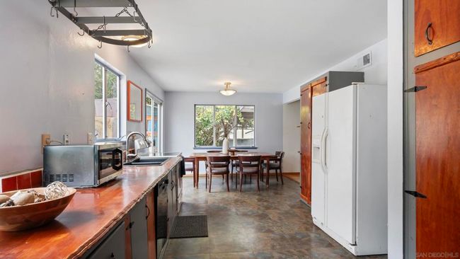 5620 Lord Cecil St, House other with 3 bedrooms, 2 bathrooms and 3 parking in San Diego CA | Image 9