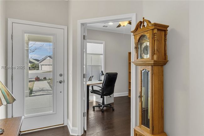 Front Entrance | Image 32