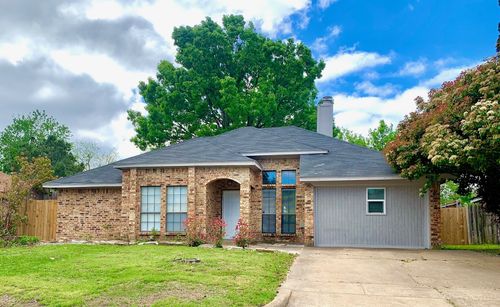 600 Benedict Ln, Arlington, TX, 76002-2829 | Card Image