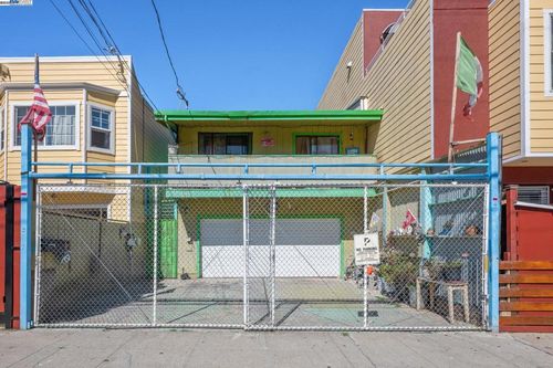 1018 Gilman Ave, San Francisco, CA, 94124-3711 | Card Image