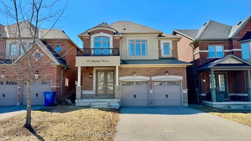 657 Sweetwater Cres, Newmarket, ON, L3X0H6 | Card Image