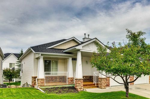 124 Tucker Circle, Okotoks, AB, T1S2J8 | Card Image