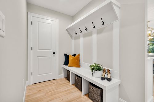 b-15-B Autumn Cir, Plaistow, NH, 03865-2602 | Card Image