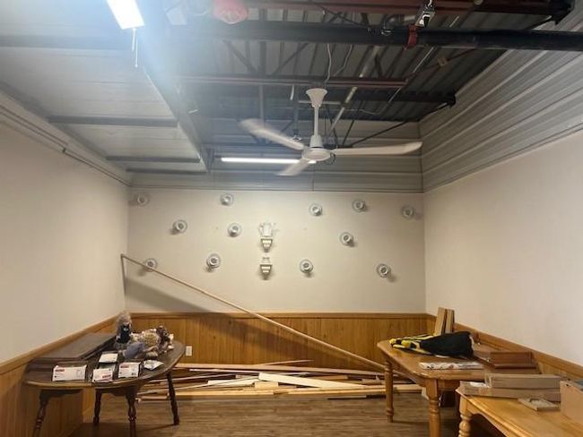 Off the kitchen with exit to back fenced area | Image 11