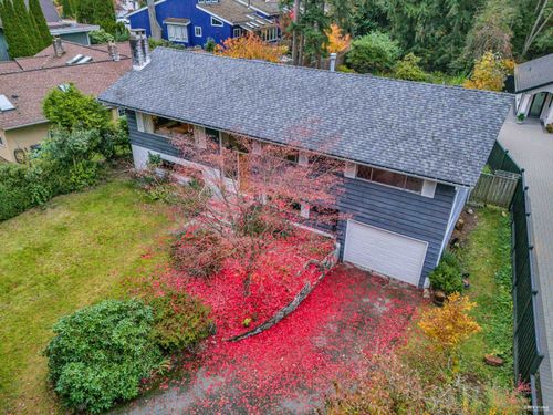 4578 Capilano Rd, North Vancouver, BC, V7R4K3 | Card Image