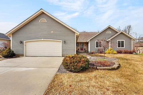 2520 Skyline Drive, West Bend, WI, 53090 | Card Image