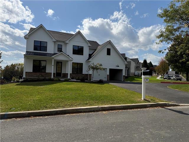 Witman Dr, Breinigsville, PA 18031