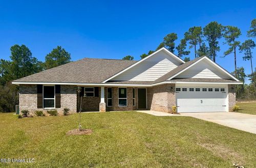 6288 Emerald Lake Dr, Biloxi, MS, 39532-4537 | Card Image