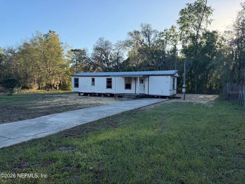 235 Oakcrest Dr, Interlachen, FL, 32148-6950 | Card Image