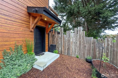 392 Buck Loop Rd, Sequim, WA, 98382-7603 | Card Image