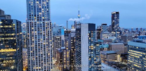 304-38 Grenville St, Toronto, ON, M4Y1A5 | Card Image