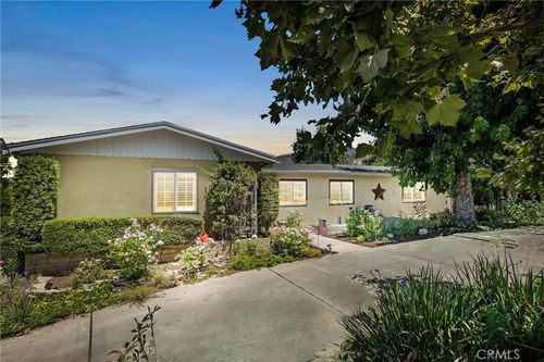 36126 Panorama Dr, Yucaipa, CA, 92399-3522 | Card Image