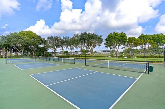 107 Sheffield E, Condo with 1 bedrooms, 2 bathrooms and null parking in West Palm Beach FL | Image 59