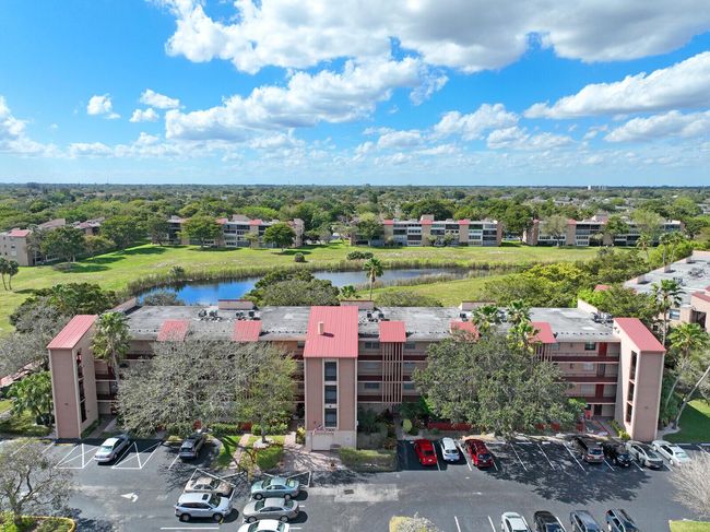 APT-301 - 7300 Lake Circle Dr, Condo with 2 bedrooms, 2 bathrooms and null parking in Margate FL | Image 25