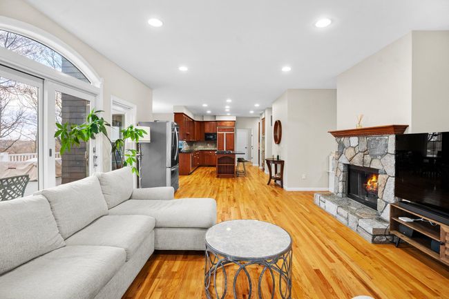 Enjoy effortless flow from the chef’s kitchen to the bright and airy family room, perfect for entertaining or relaxing at home. | Image 14
